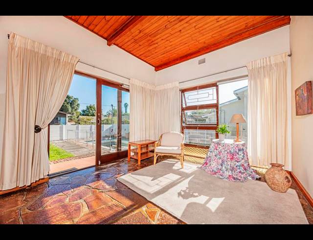 3 BEDROOM HOUSE FOR SALE IN DE LA HAYE